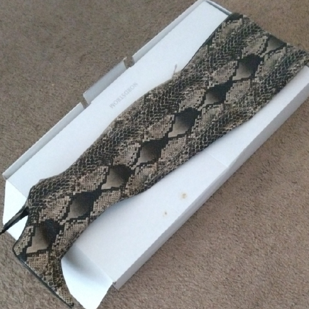 Women Snake-Print Leather Belt in Brown and Black